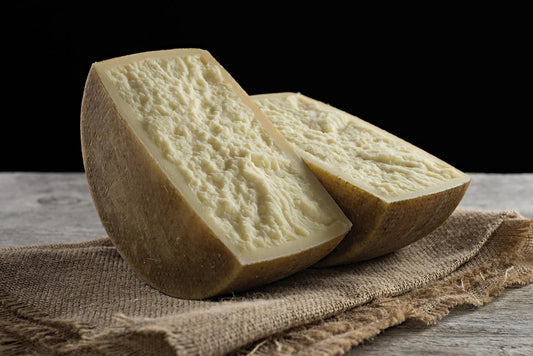 Pecorino Stagionato SICILIANO "cu l'ogghiu"